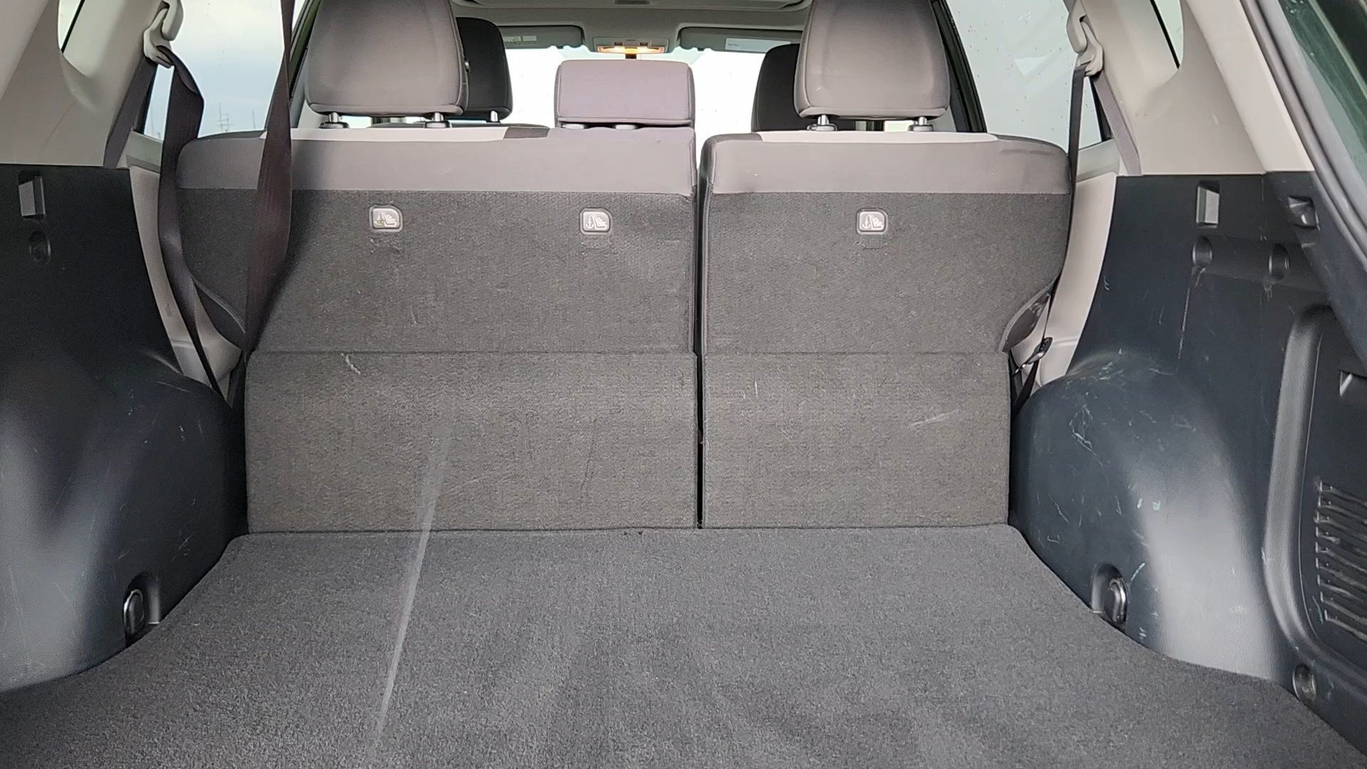Used 2013 Spruce Mica Toyota XLE image 19