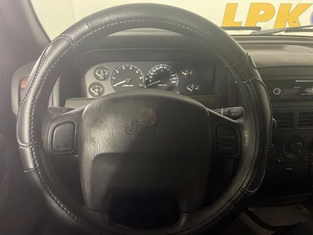 Used 1999 Taupe Frost Metallic Clear Coat Jeep Laredo image 11