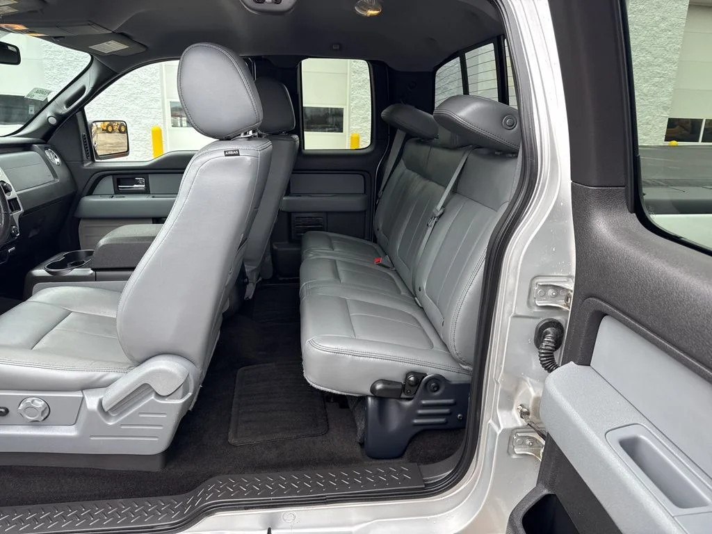Used 2014 Ingot Silver Metallic Ford XLT image 31
