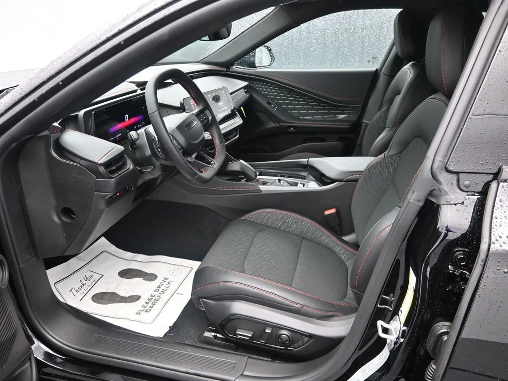 New 2026 Diamond Black Crystal Pearlcoat Dodge R/T image 18