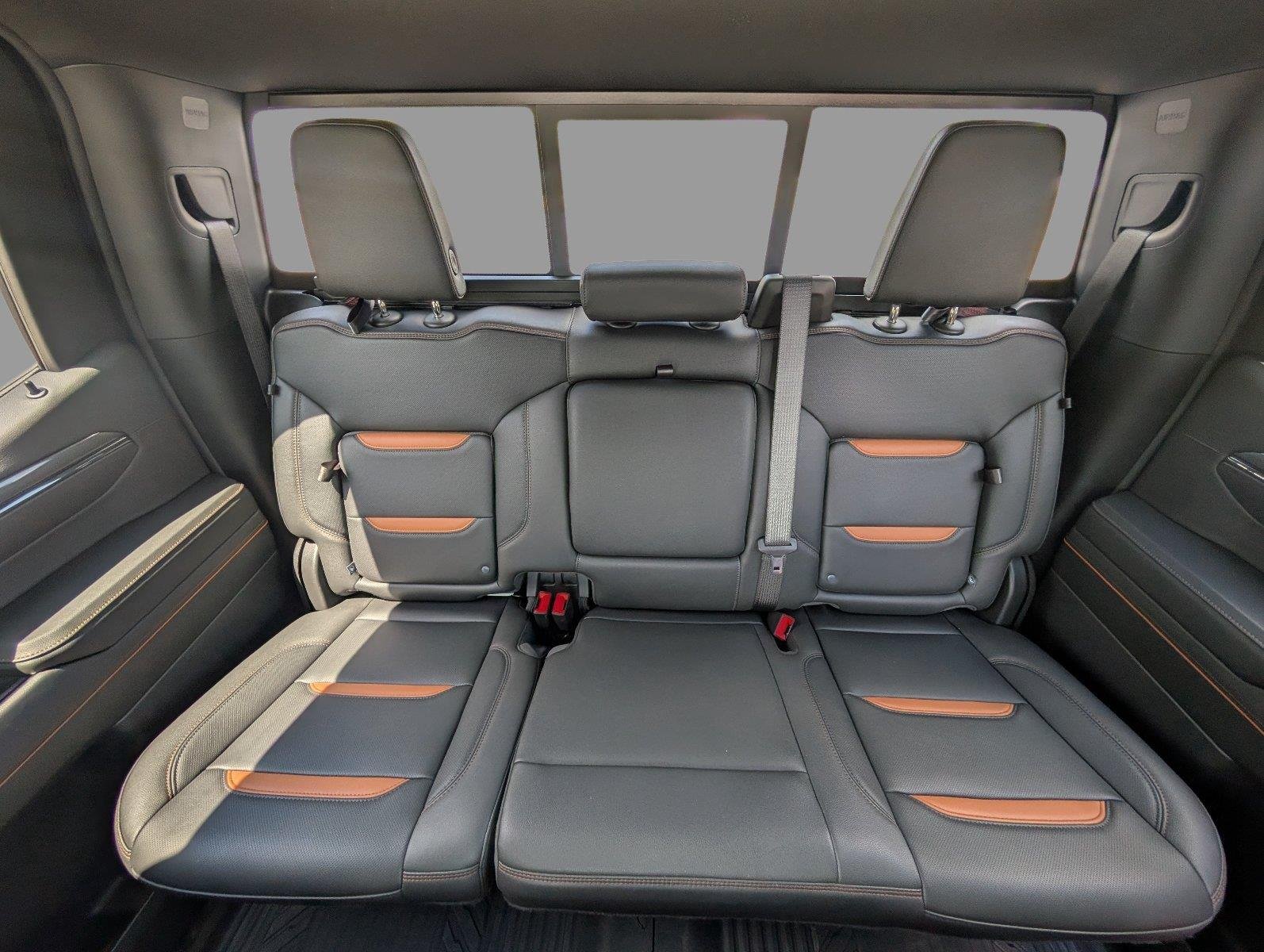 Used 2024 Summit White GMC AT4 image 34