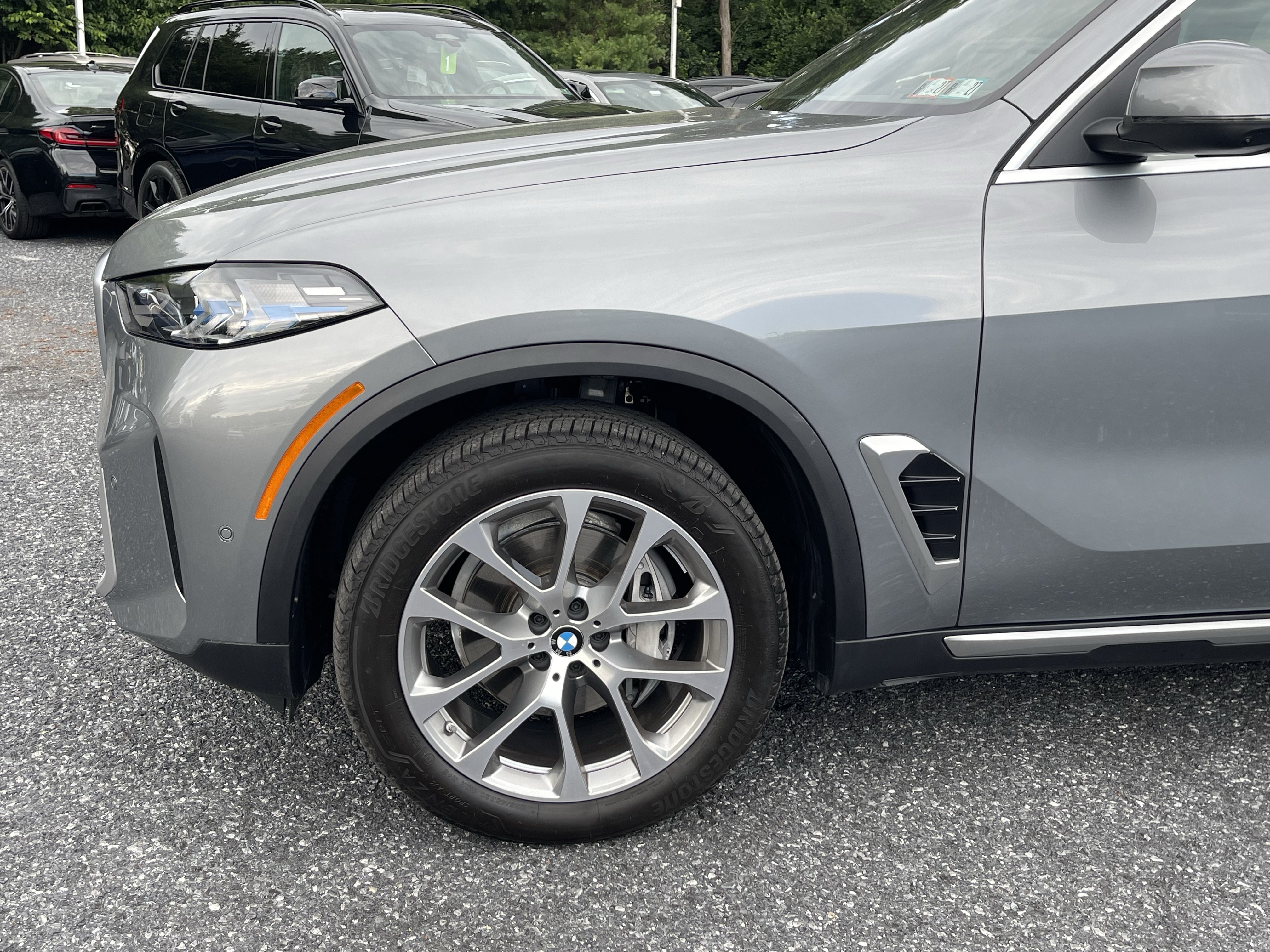 Certified Used 2025 Skyscraper Grey Metallic BMW xDrive40i image 4