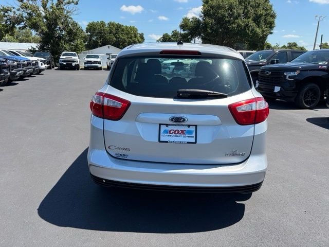 Used 2016 Silver Ford SE image 5