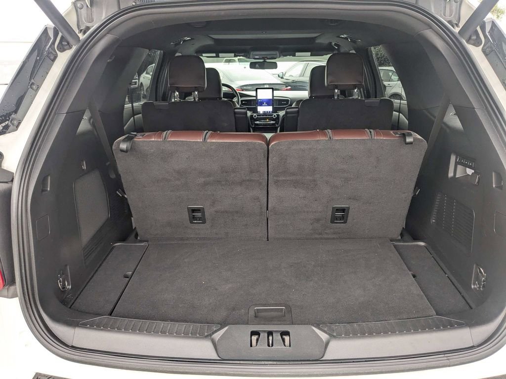 2022 Ford Explorer Platinum - Photo 13