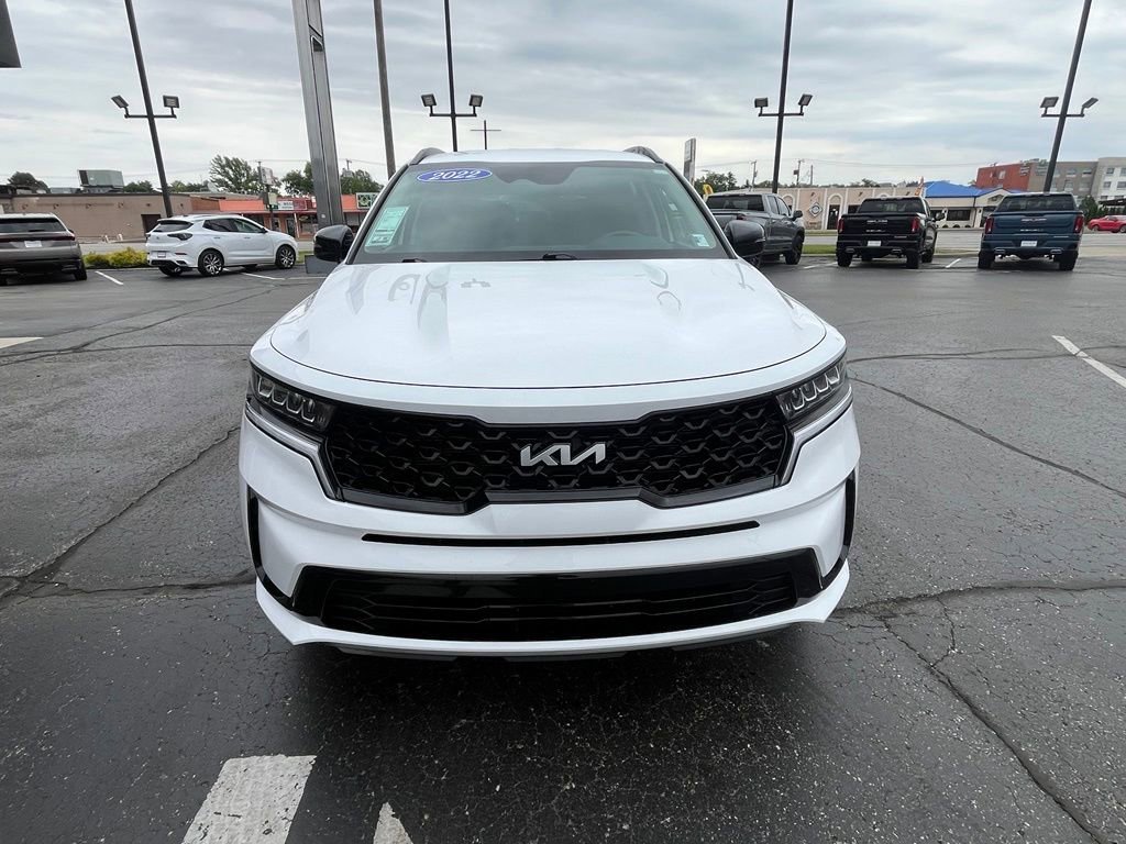 Used 2022 White Kia S image 10