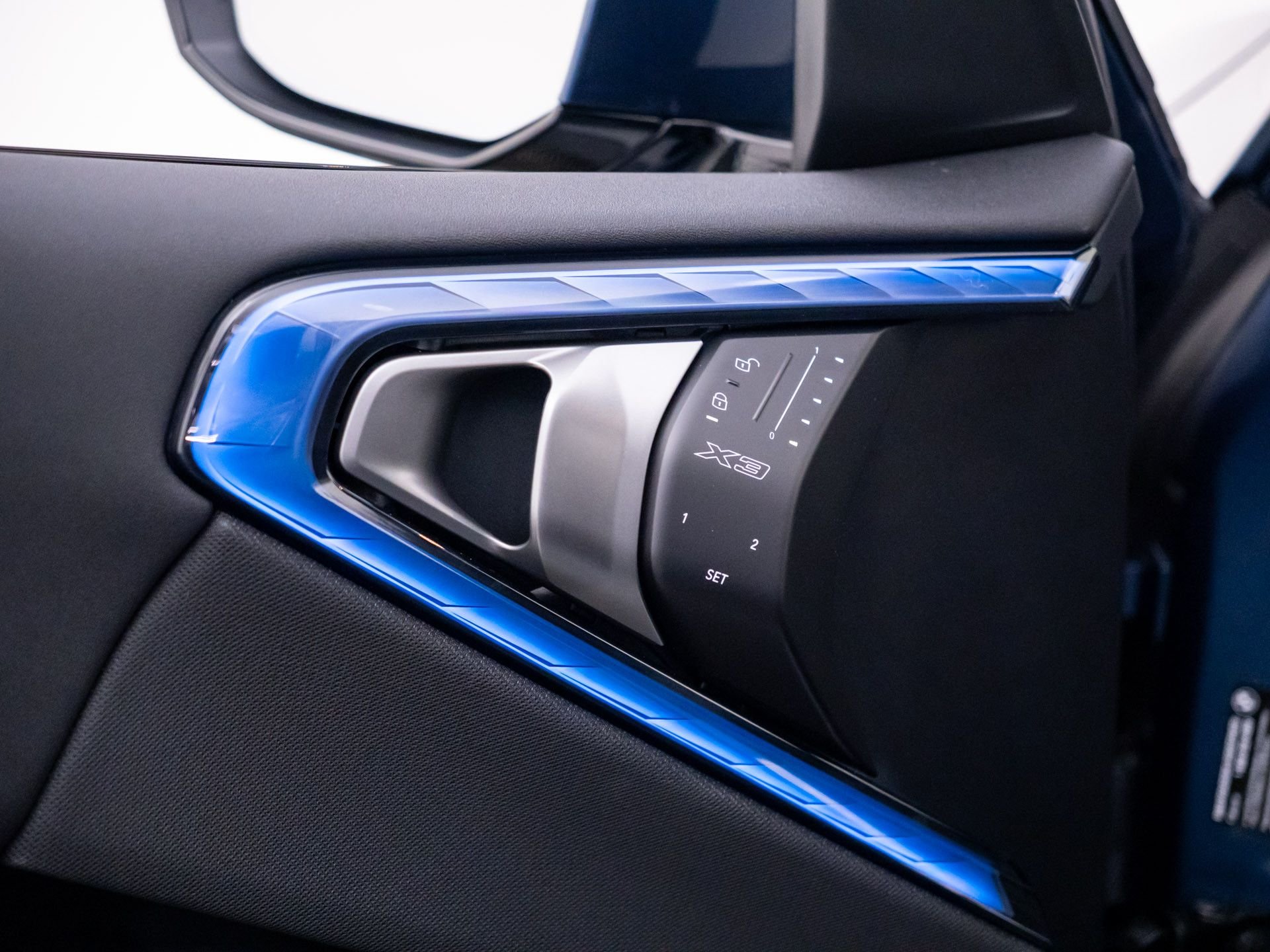 New 2026 Arctic Race Blue metallic BMW 30 xDrive image 15