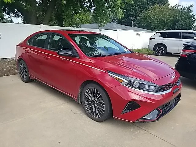 Used 2024  Kia GT-Line image 1