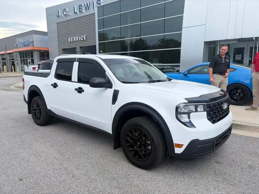 Used 2026 Oxford White Ford XL image 3