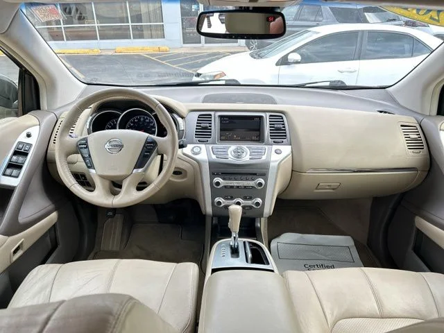 Used 2012 White Nissan SL image 22