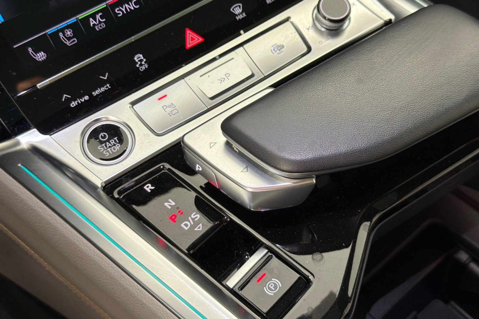 Used 2024 Daytona Gray Pearl Effect Audi Prestige quattro image 21