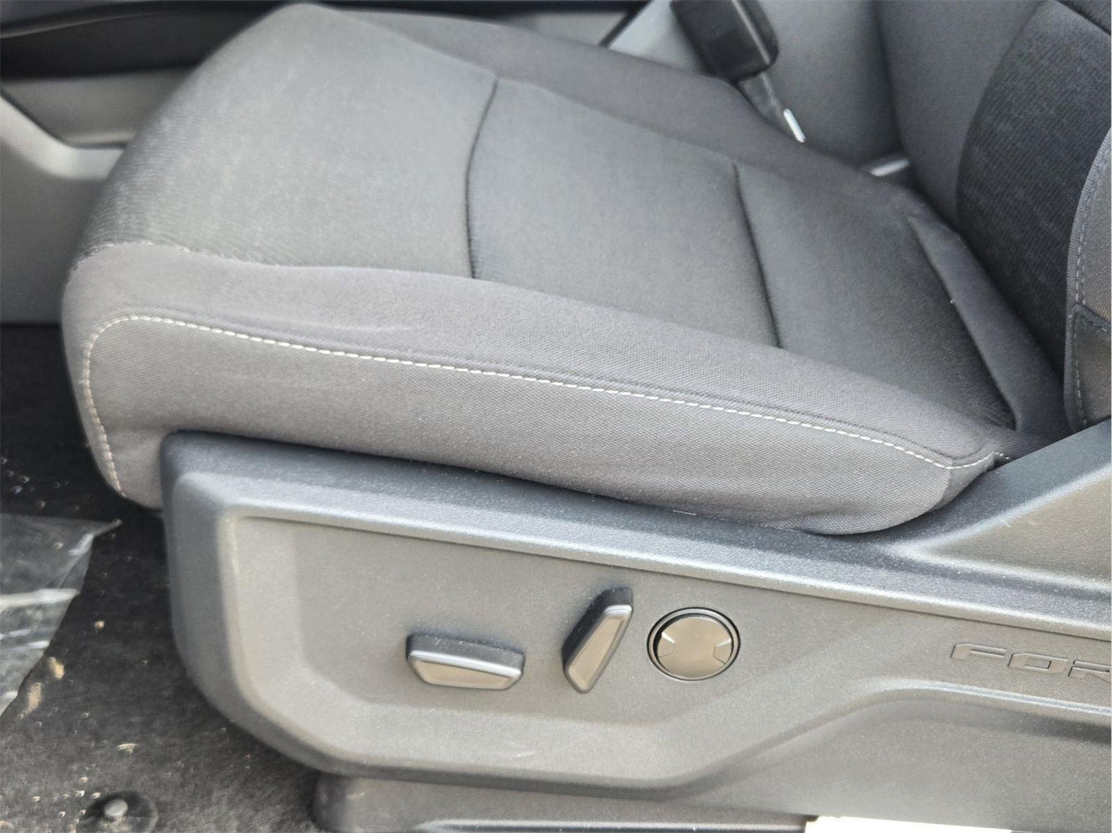 New 2026 Agate Black Metallic Ford XLT image 16
