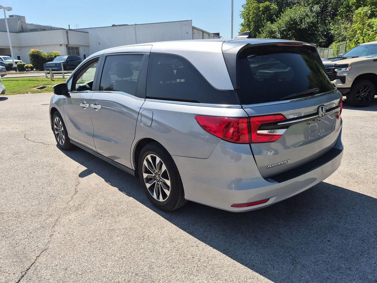 Used 2023 Lunar Silver Metallic Honda EX-L image 3