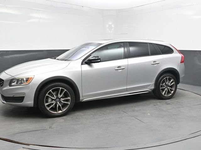 Used 2017 Silver Volvo T5 image 3