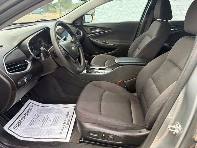 Used 2024 Sterling Gray Metallic Chevrolet LT image 13