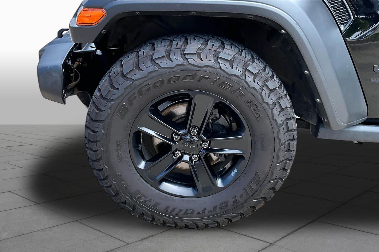 Used 2022 Black Clearcoat Jeep Unlimited Sport Altitude image 6