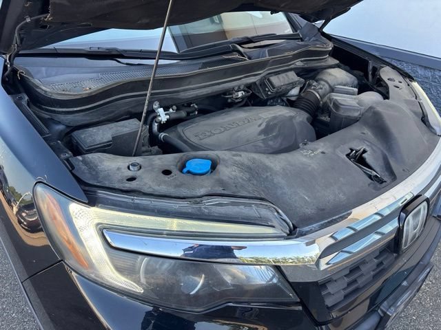 Certified Used 2017 Crystal Black Pearl Honda RTL-E image 18