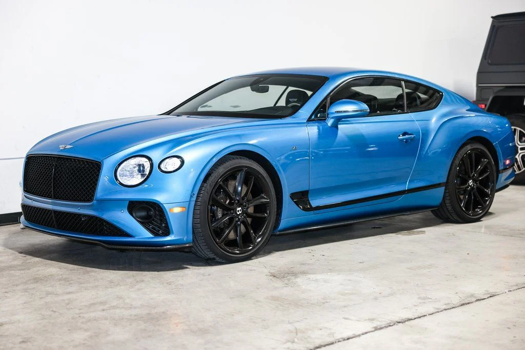 Used 2020 Blue Bentley V8 image 18