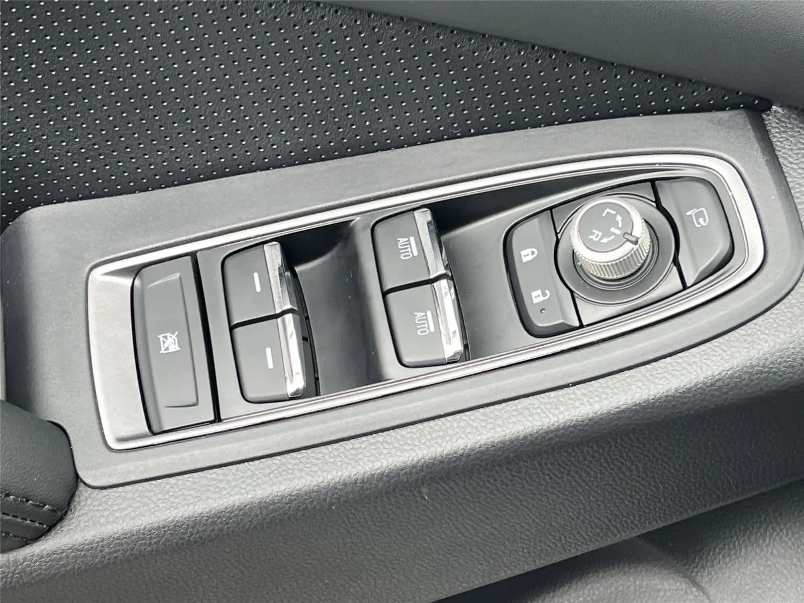 New 2026 CRYSTAL WHITE PEARL Subaru Touring 7-Passenger image 30
