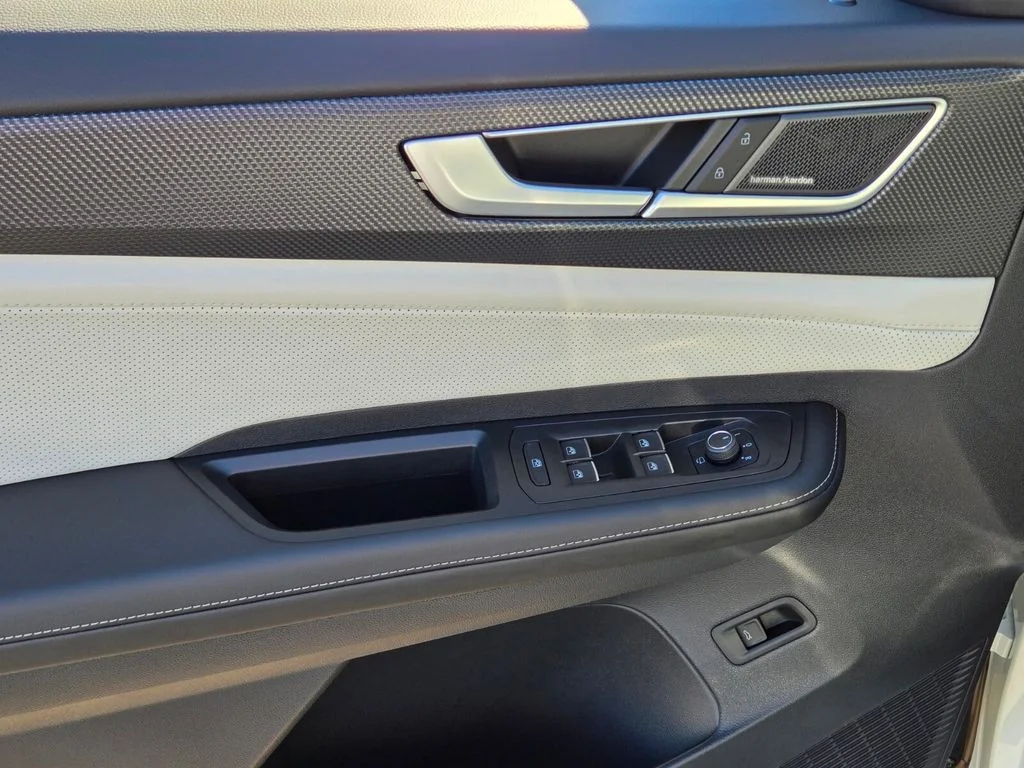 New 2026  Volkswagen 2.0T SEL Premium R-Line image 10