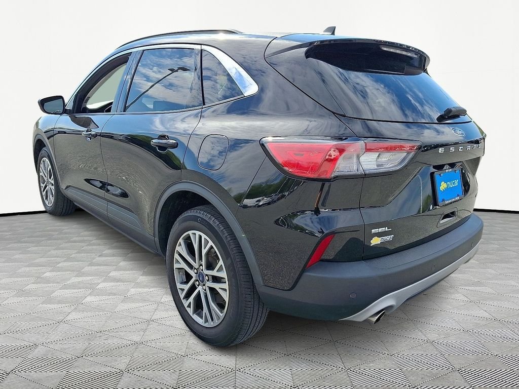 Used 2022 Black Ford SEL image 5