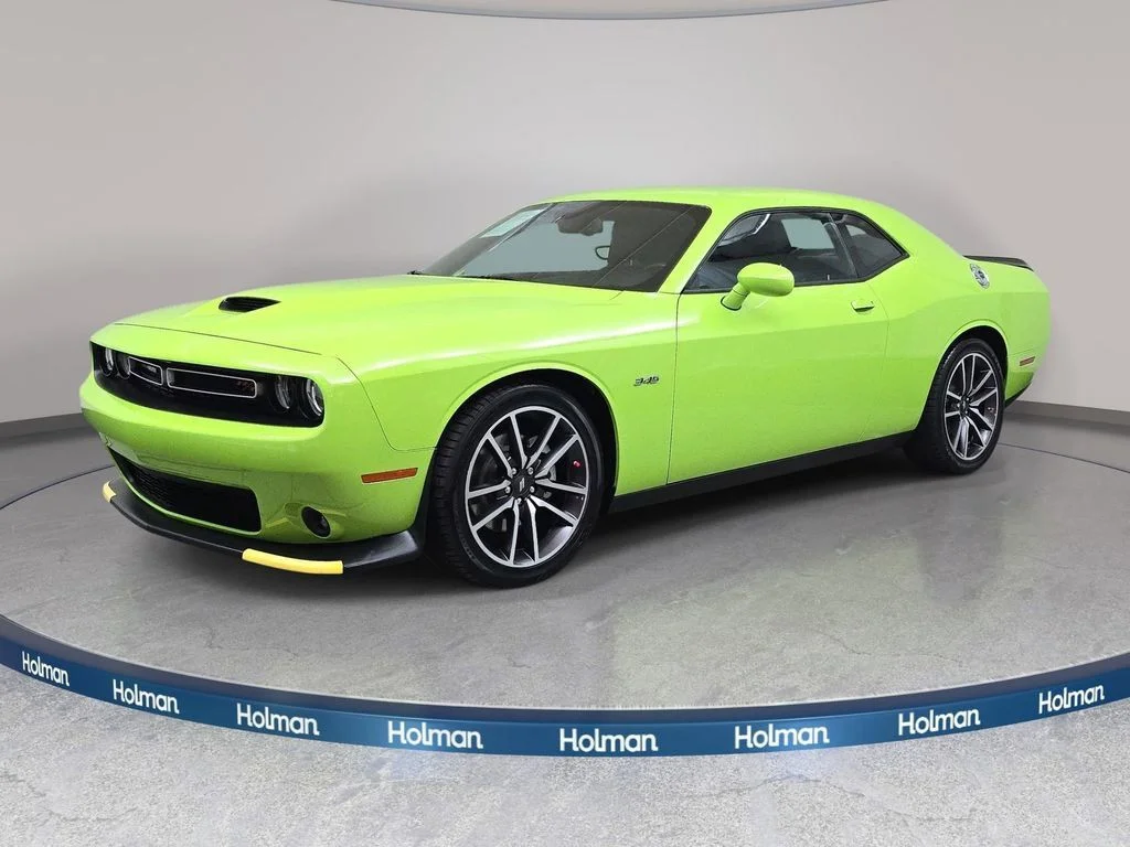 2023 Dodge Challenger R/T's photo