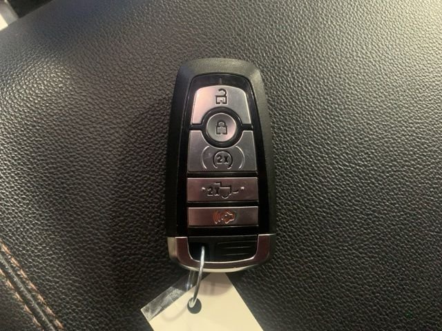 Used 2025 Silver Ford Lariat image 37