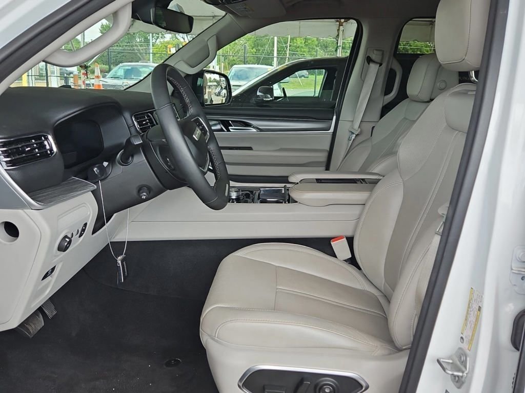 Used 2024 White Jeep Series III image 13