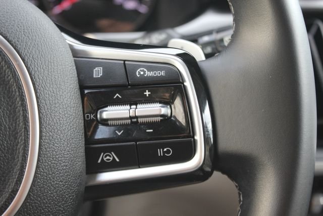 Used 2021 Black Kia S image 15