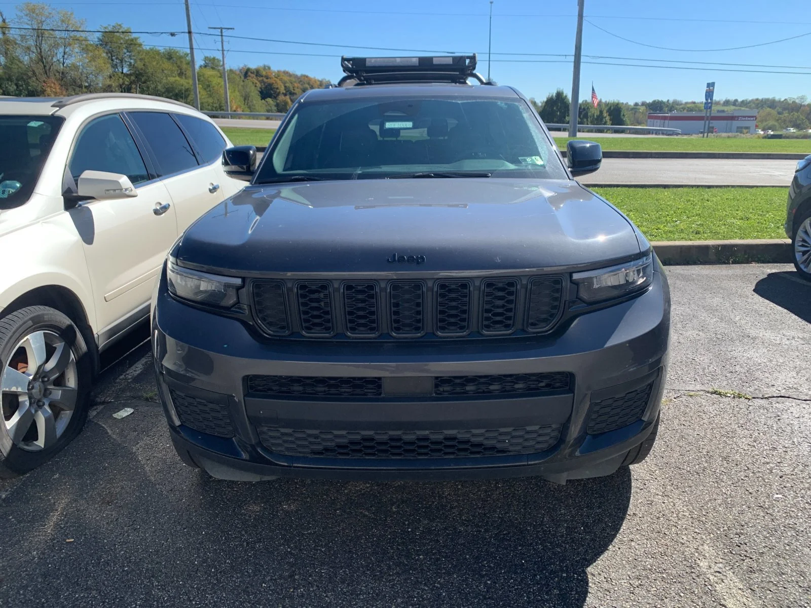 Used 2025 Gray Jeep Altitude X 4x4 image 6