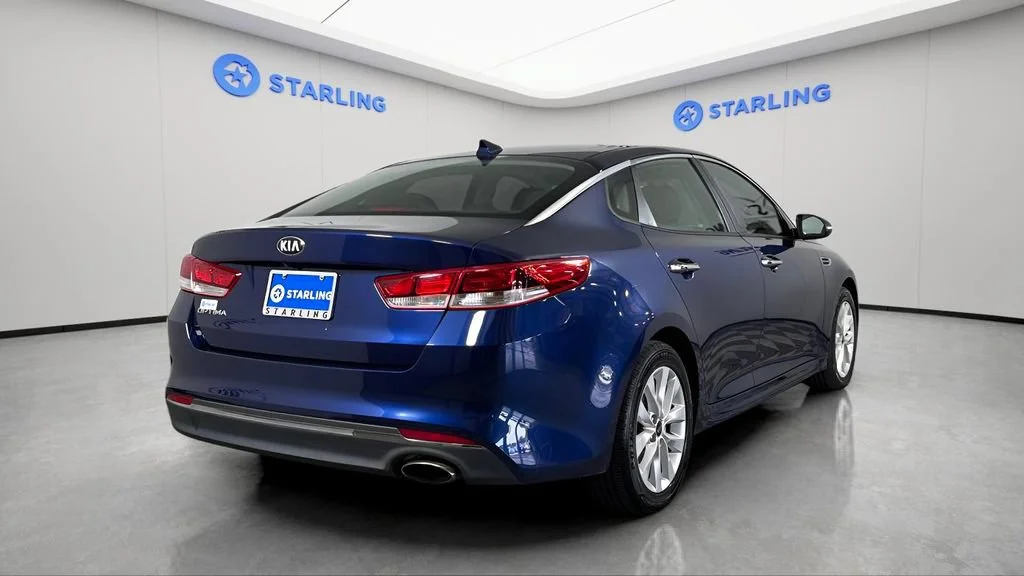 Used 2017 Blue Kia LX image 9