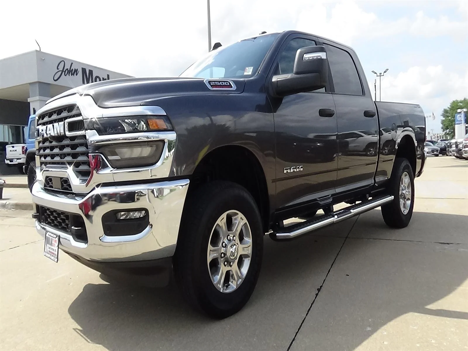 Certified Used 2025 Granite Crystal Metallic Clear Coat (pau) RAM Big Horn image 2