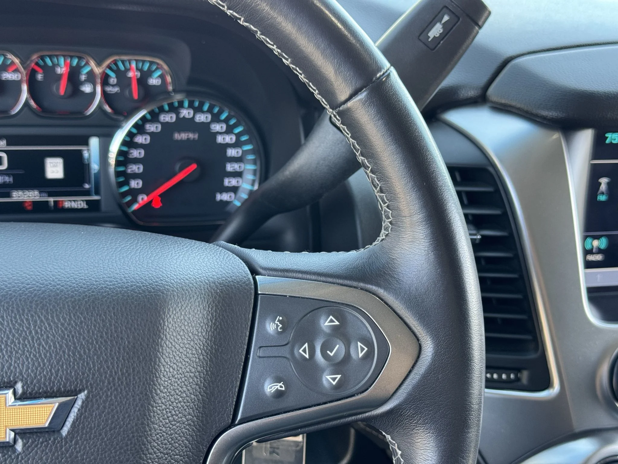 Used 2020 SUMMIT WHITE Chevrolet LT image 19