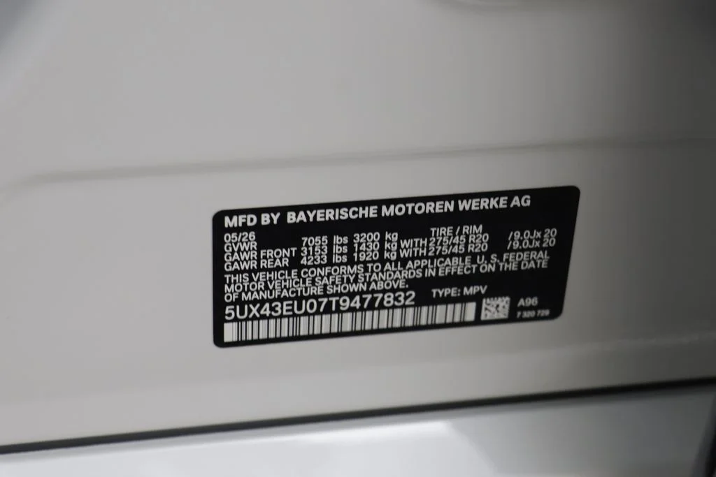 New 2026 White BMW xDrive50e image 25