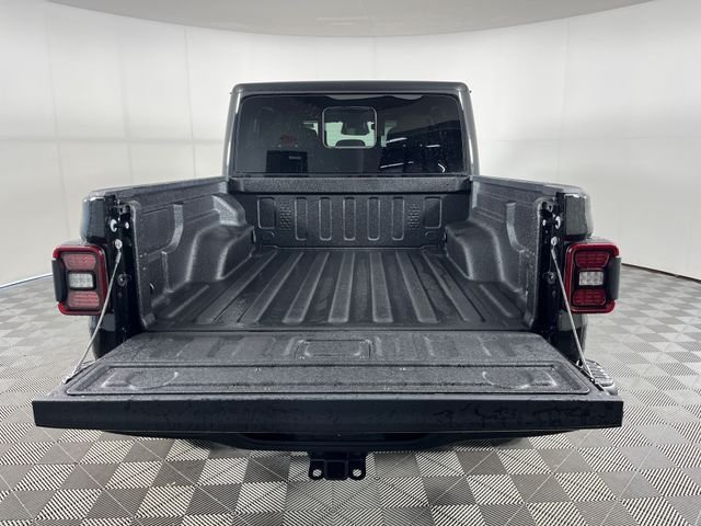 New 2026 Black Clear-Coat Exterior Paint Jeep Rubicon image 6