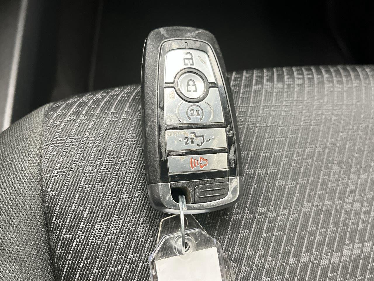 Used 2024 Oxford White Ford XLT image 29