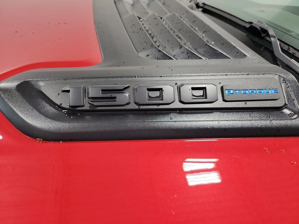 New 2026 Molten Red Pearl-Coat Exterior Paint RAM Laramie image 17