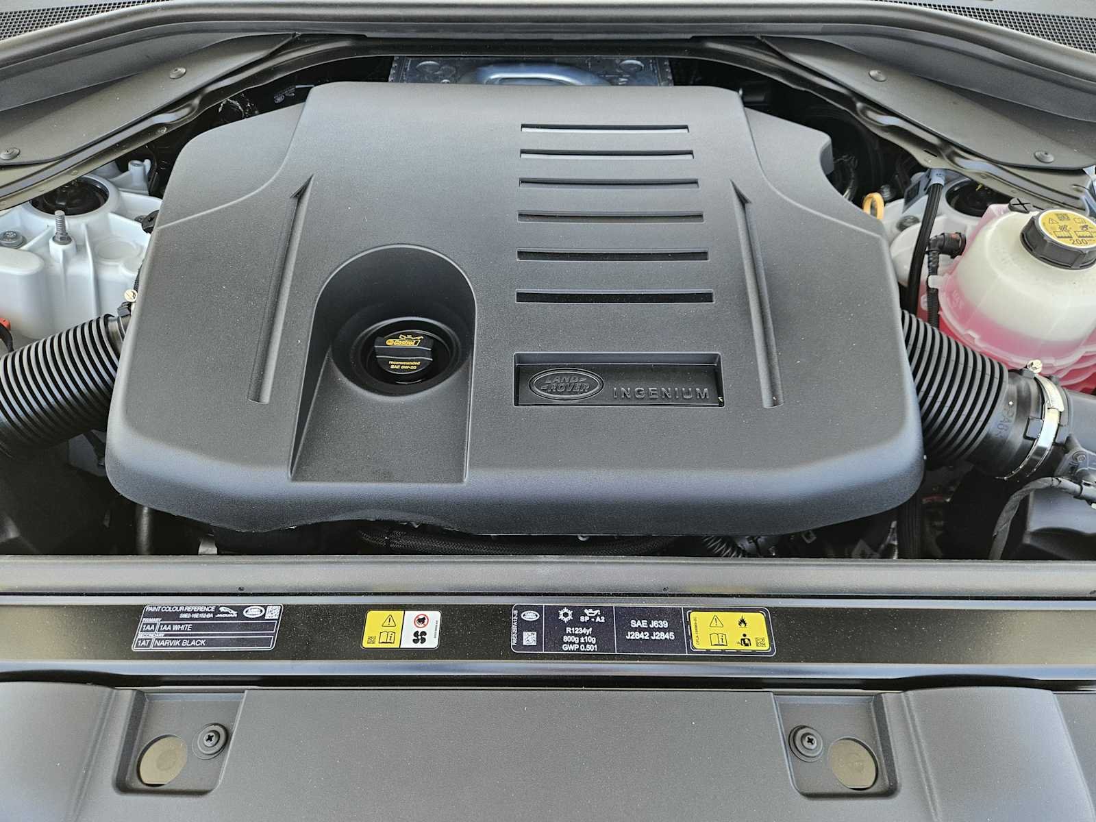 New 2026 Fuji White LAND ROVER SE image 31