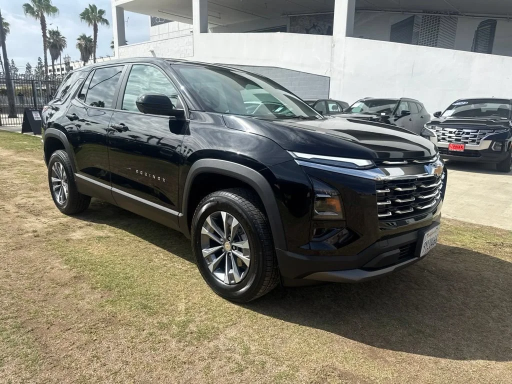 Used 2026 Mosaic Black Metallic Chevrolet LT image 3