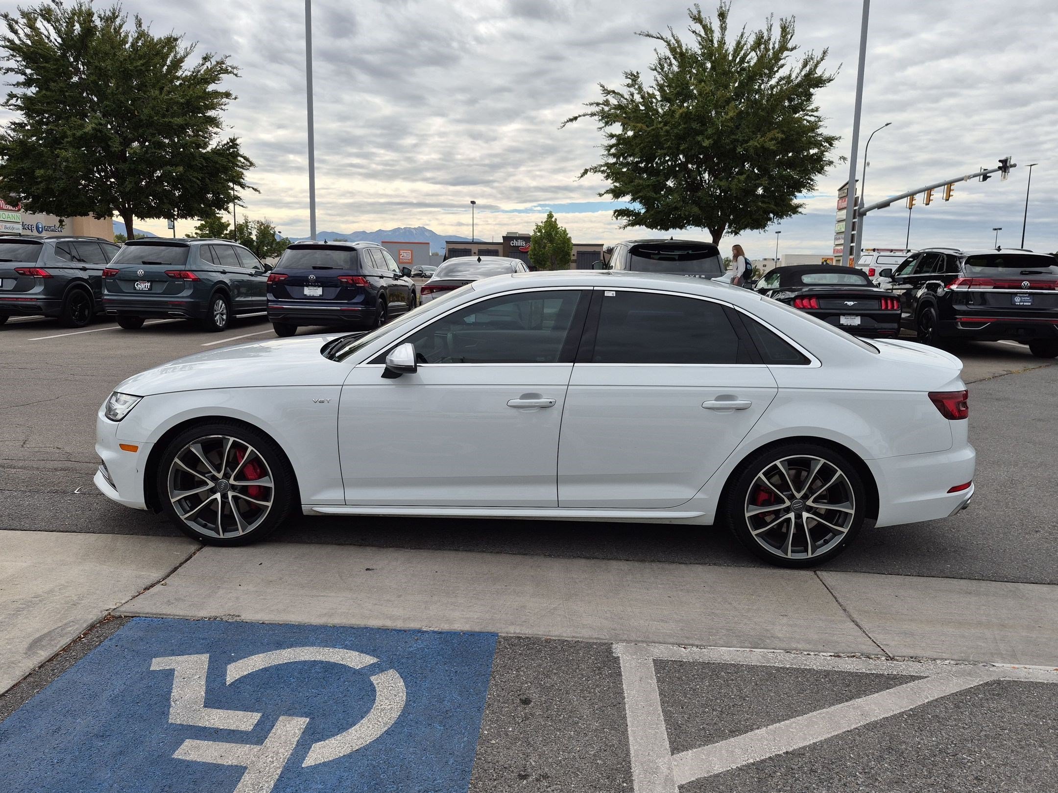 Used 2018 Glacier White Audi Premium Plus image 6