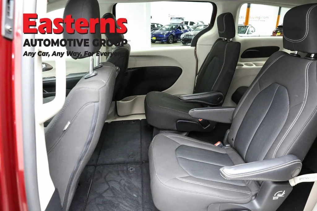 Used 2023 Red Chrysler LX image 20