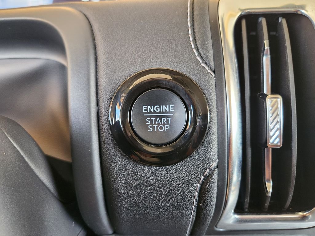 Used 2025 Oxford White Ford Platinum image 22