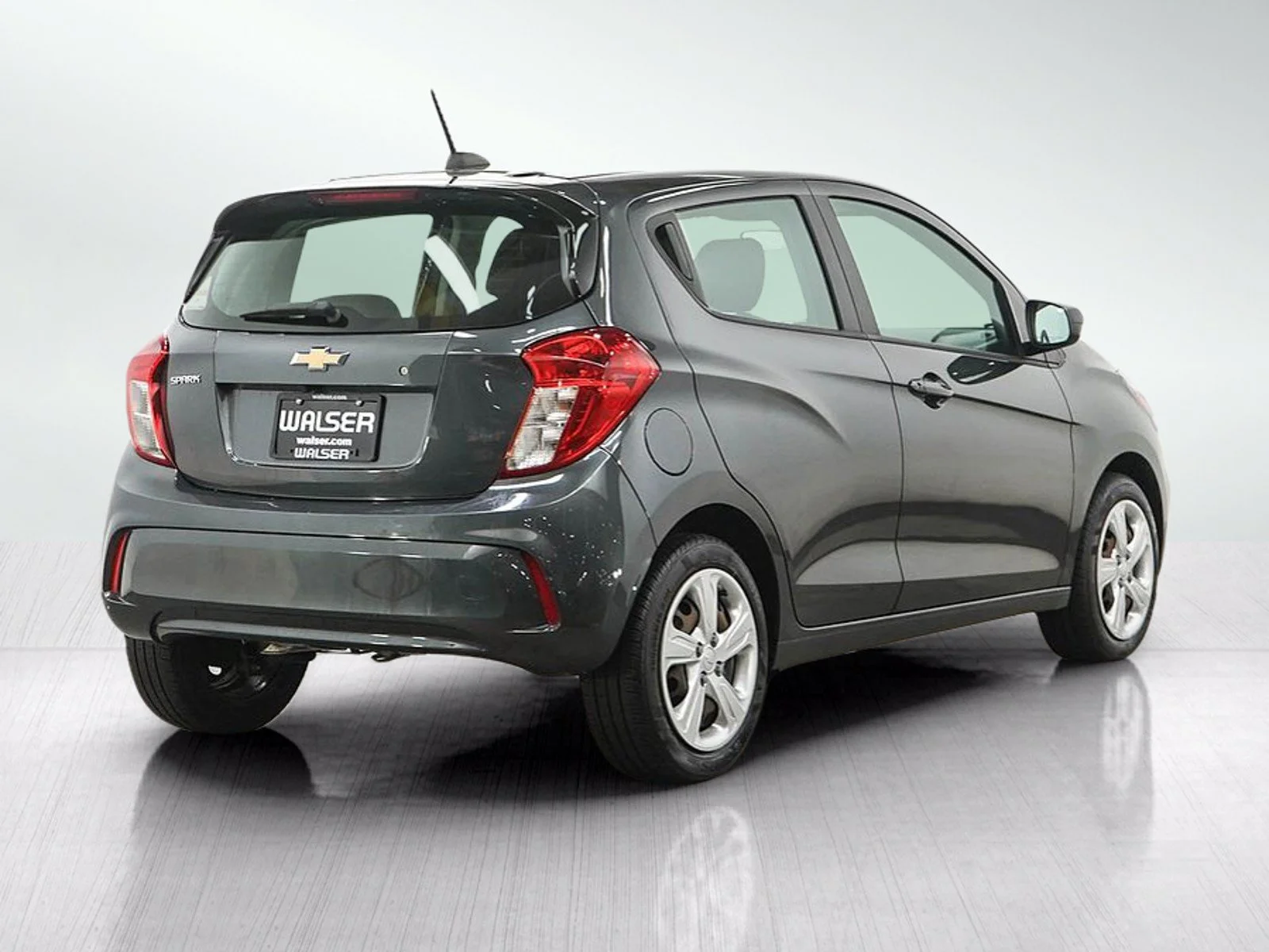 Used 2020 (Metallic paint.) Chevrolet LS image 5
