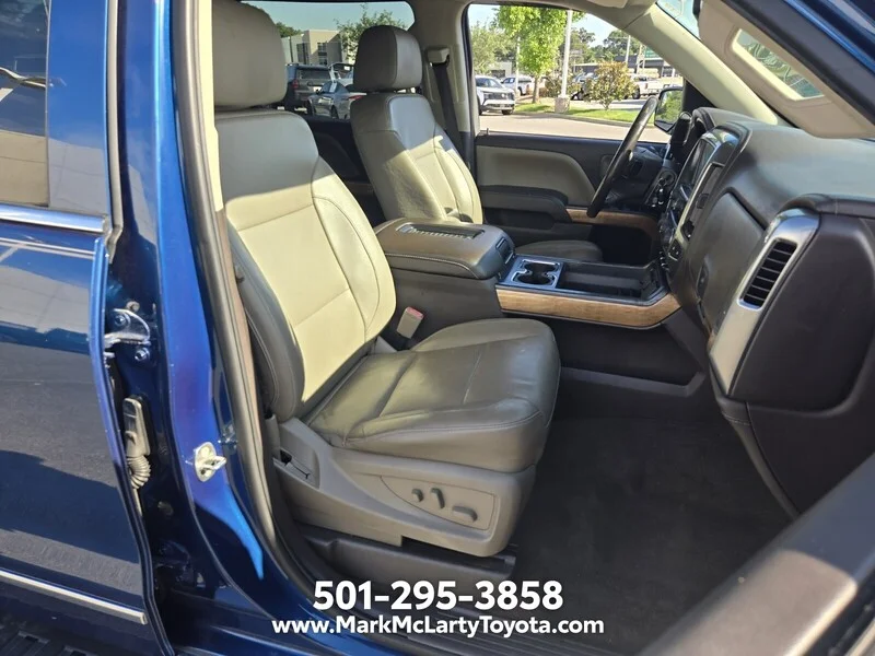 Used 2018 Deep Ocean Blue CHEVROLET 4WD CREW CAB 143.5" LTZ W/1LZ image 17
