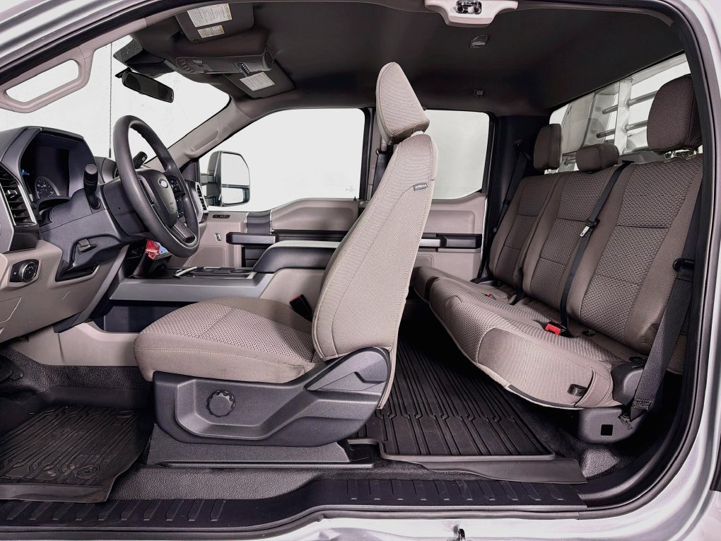 Used 2022 Silver Ford XLT image 34