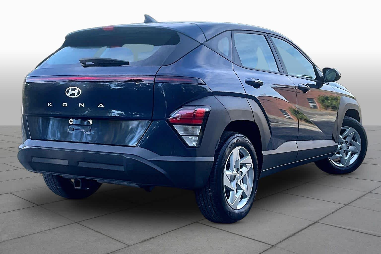 Used 2025 Denim Blue Hyundai SE image 13
