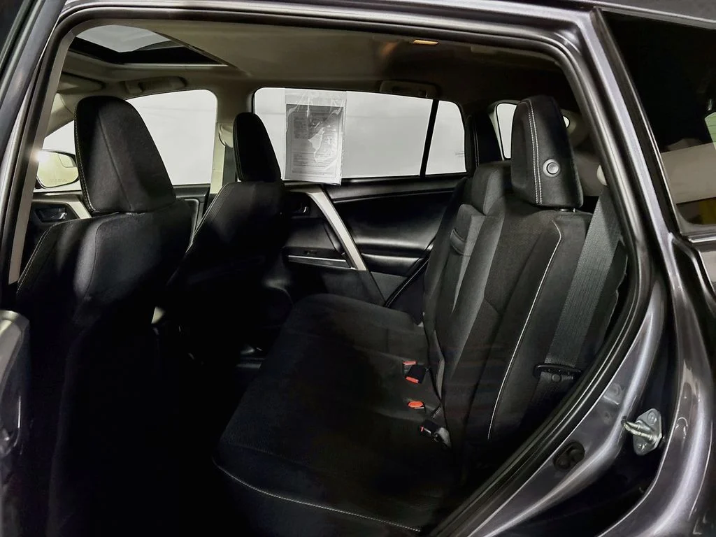Used 2017 Gray Toyota XLE image 20