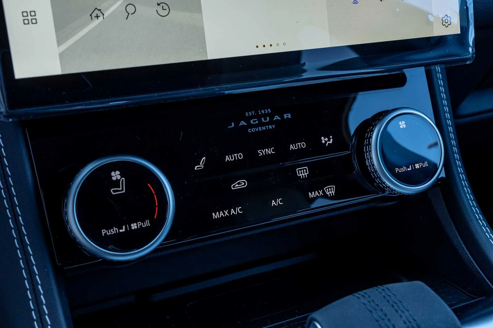 2026 Jaguar F-Pace R-Dynamic S - Photo 17