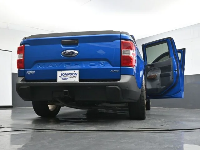Used 2022 Blue Ford Lariat image 37