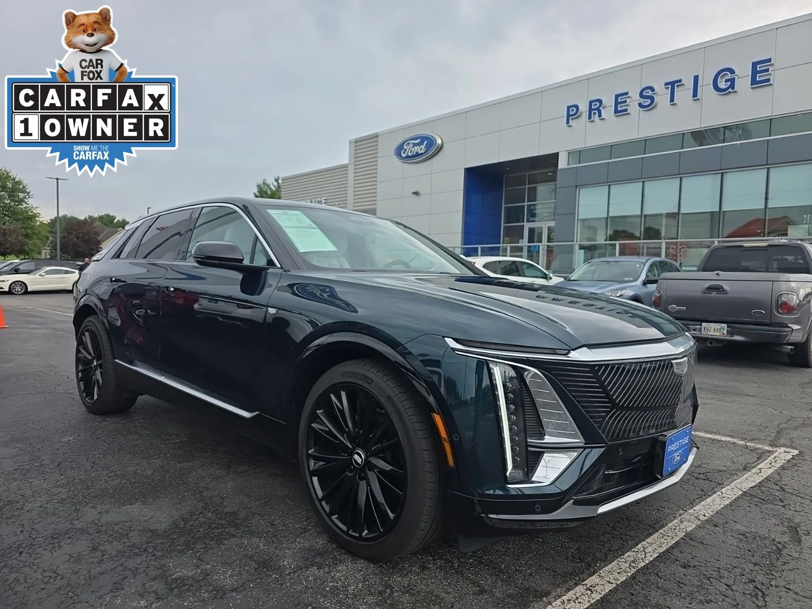 2024 Cadillac LYRIQ Luxury 1