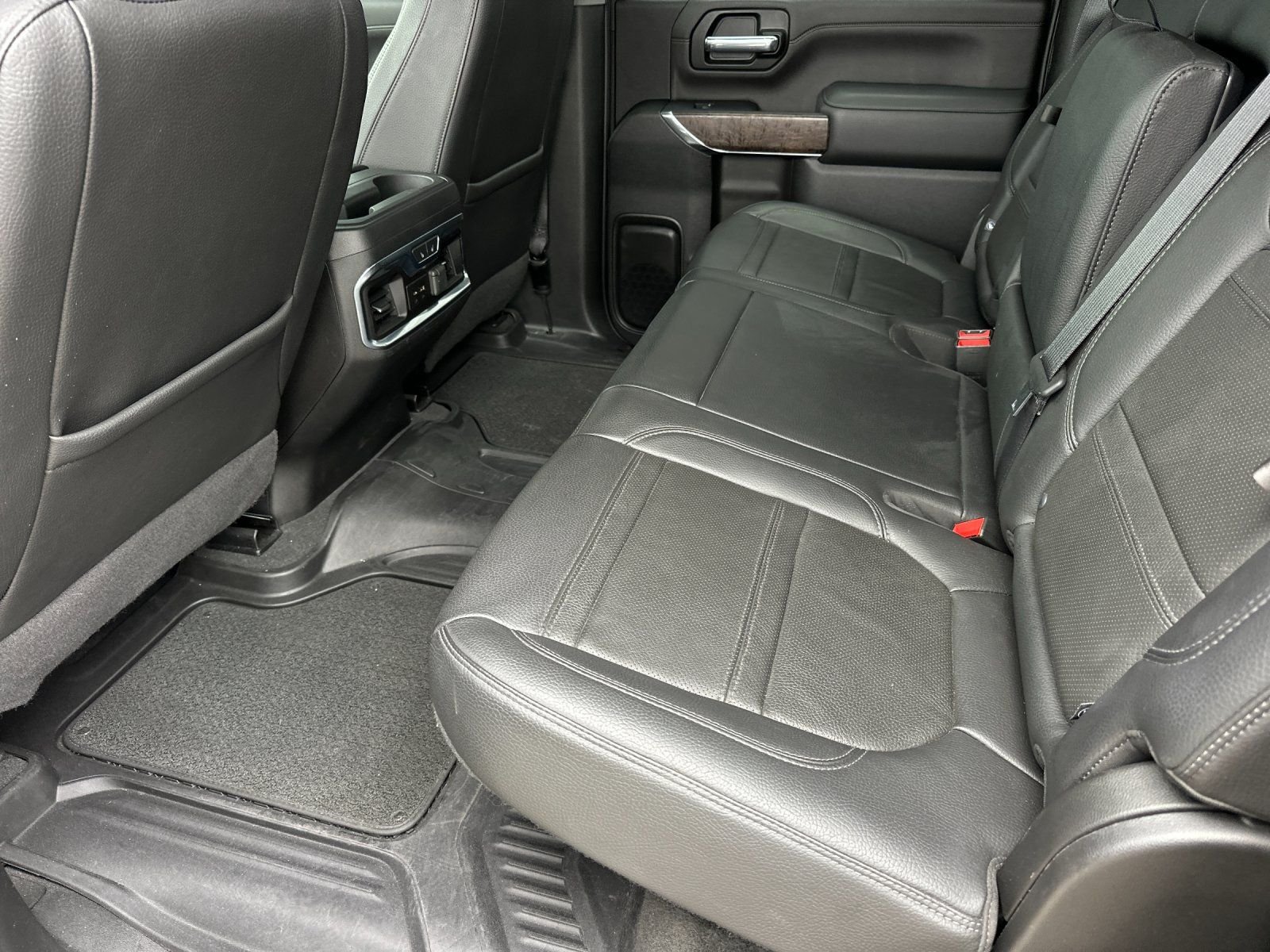 Used 2022 Ebony Twilight Metallic GMC Denali image 10